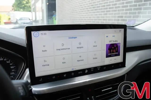 Ford Focus view 12