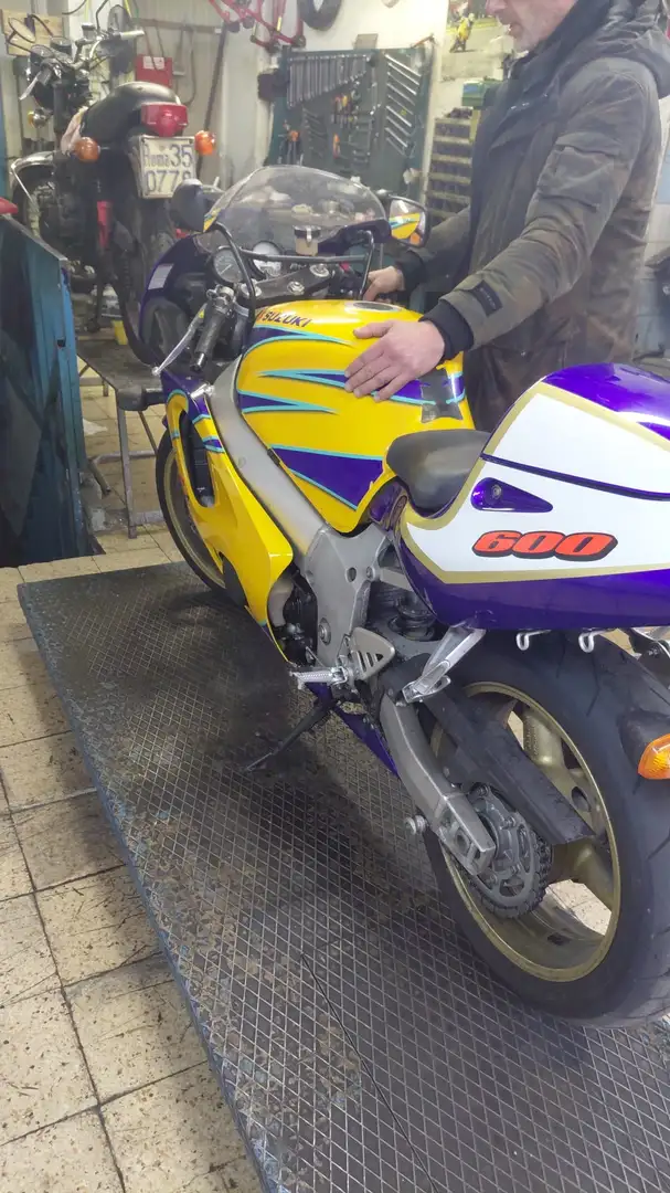 Suzuki GSX-R 600 Blanco - 2