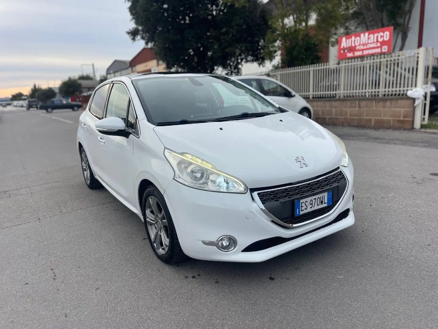 Peugeot 208 1.6 e-HDi 92 CV S&S 5p. Allure Bianco - 1