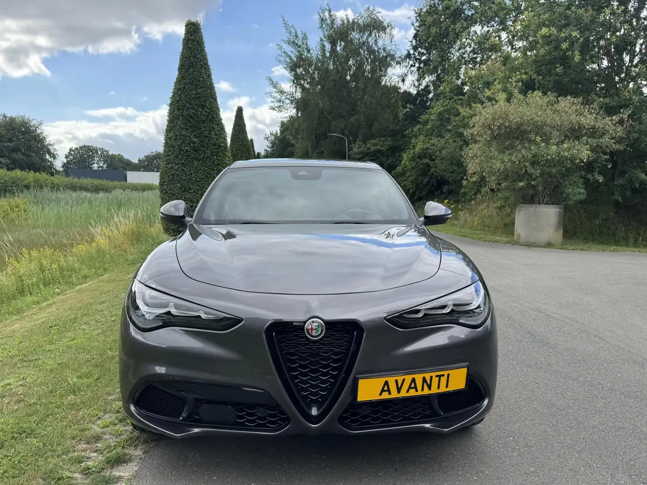 Alfa Romeo Stelvio 2023