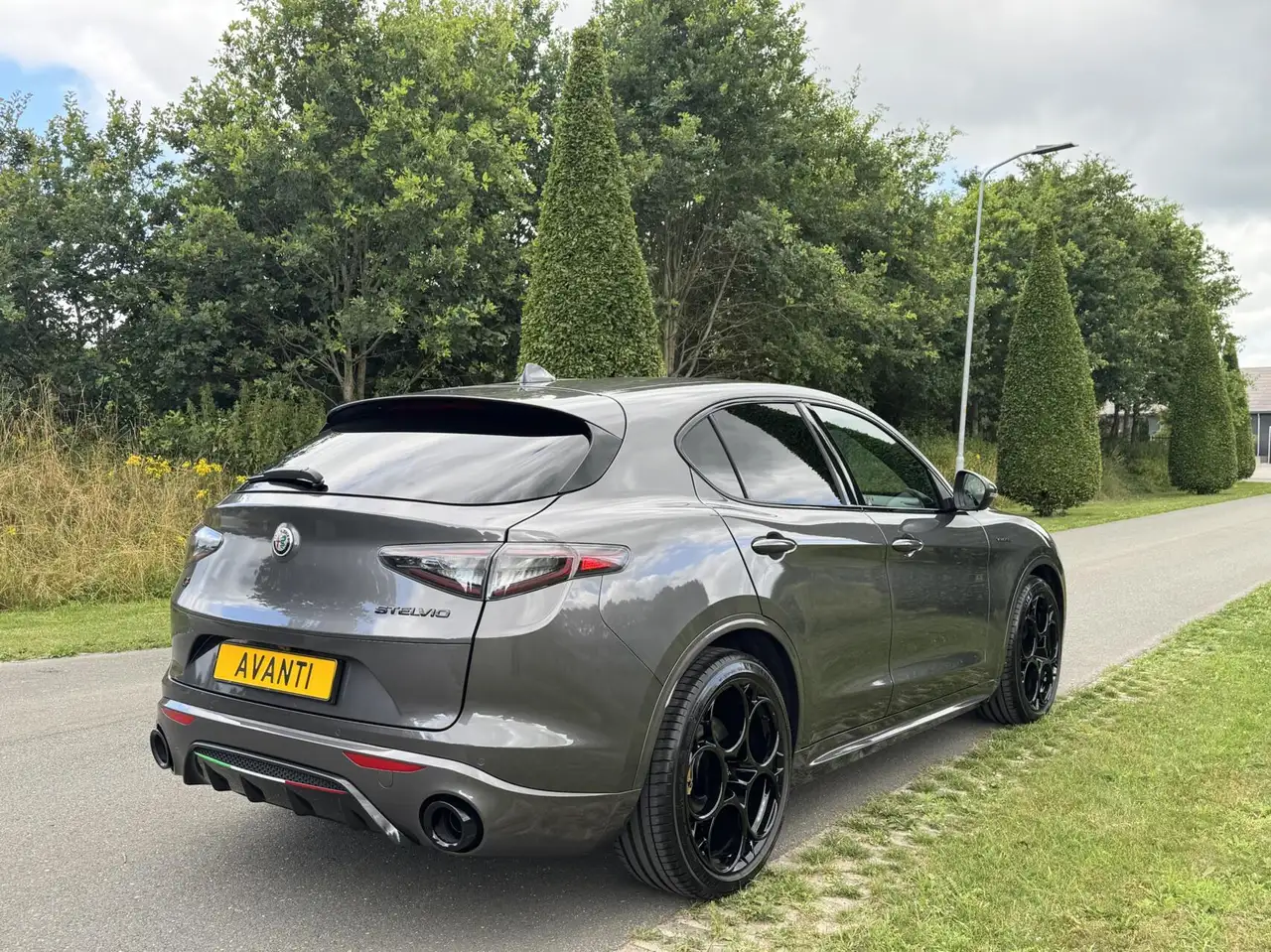 Alfa Romeo Stelvio 2023