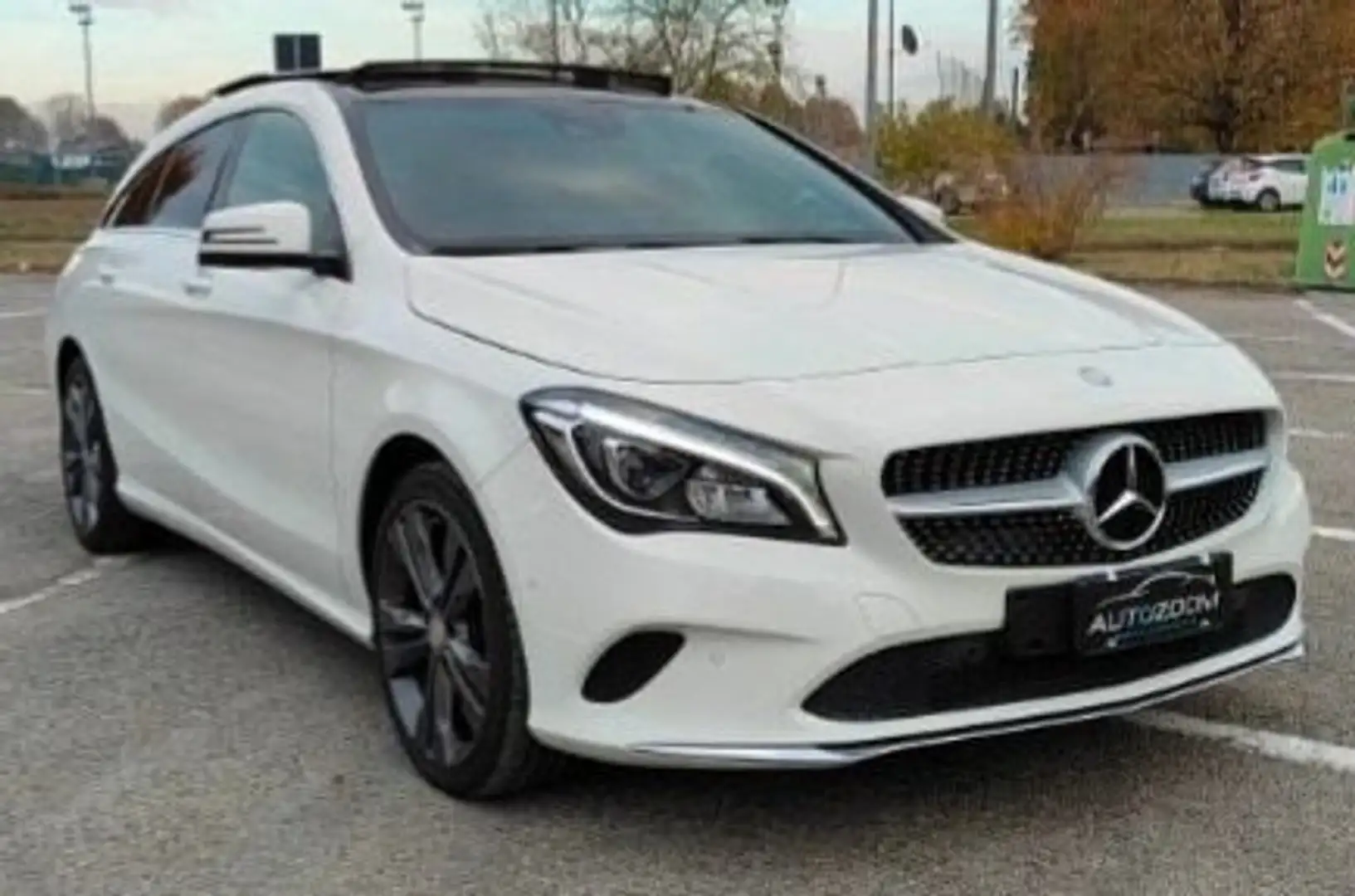 Mercedes-Benz CLA 180 CLA Shooting Brake 180 Sport auto Bílá - 2