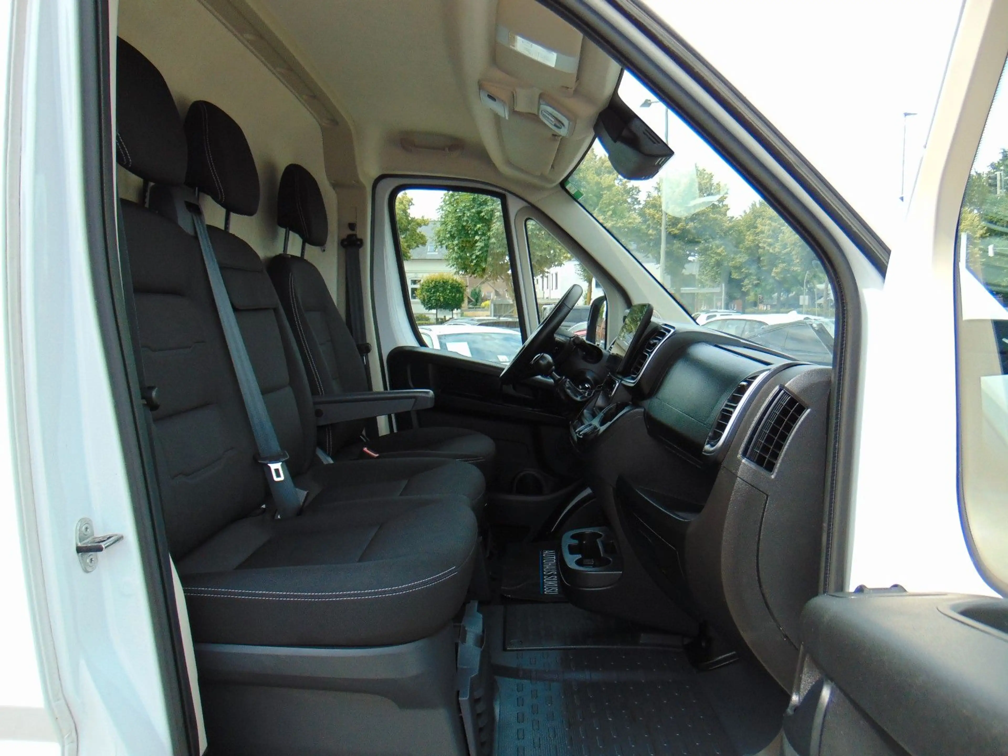 Peugeot Boxer Kasten 435 L4H2 Heavy BlueHDi 140 — photo 8