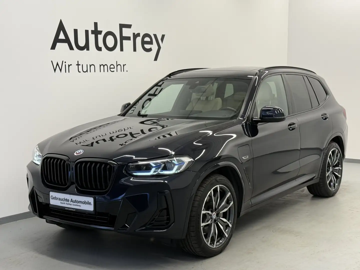 BMW X3 xDrive30e Schwarz - 1