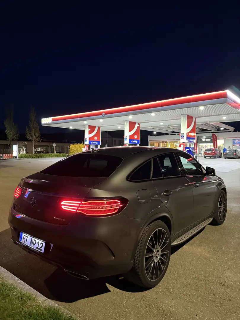 Mercedes-Benz GLE 400 GLE 400 4Matic (292.356) Šedá - 2