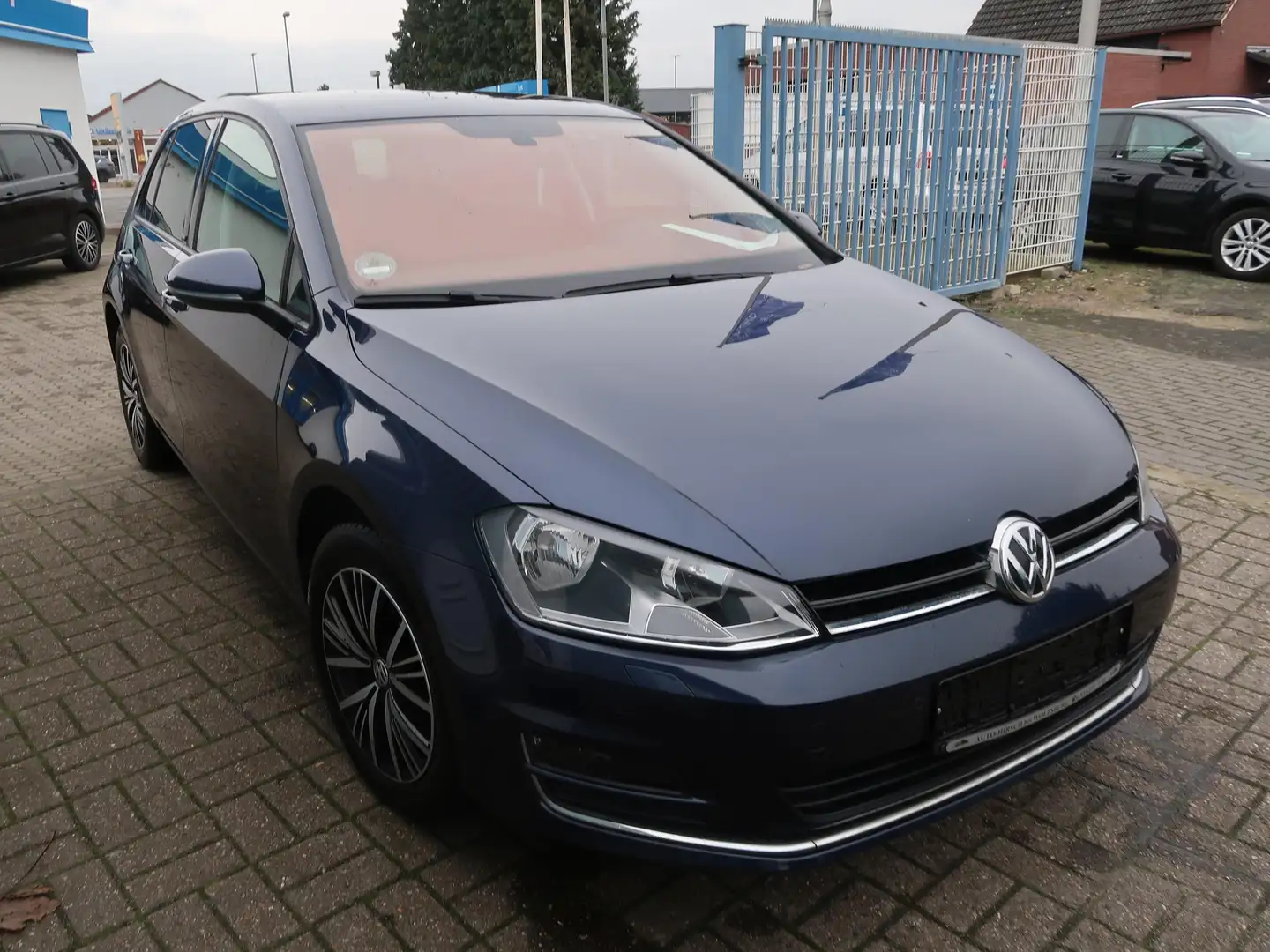 Volkswagen Golf 7 Allstar BMT Blau - 2