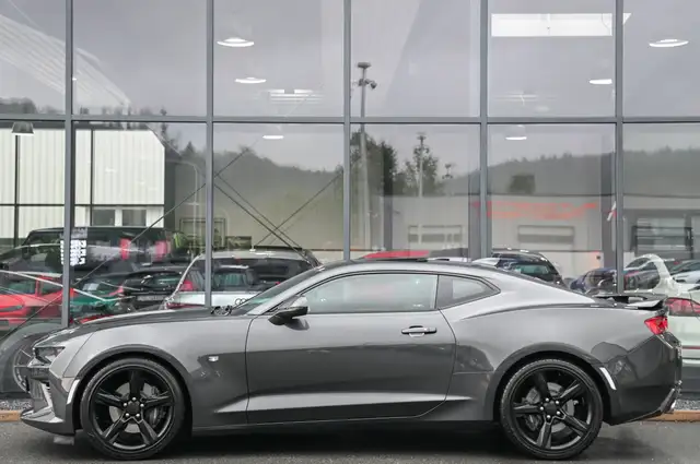 Chevrolet Camaro view 6