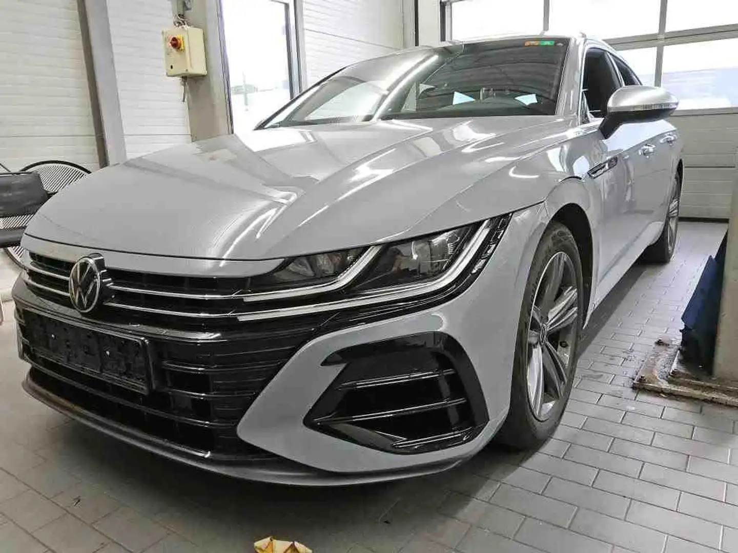 Volkswagen Arteon Shooting Brake R *Sonderleasing* Navi PDC LED Grau - 2