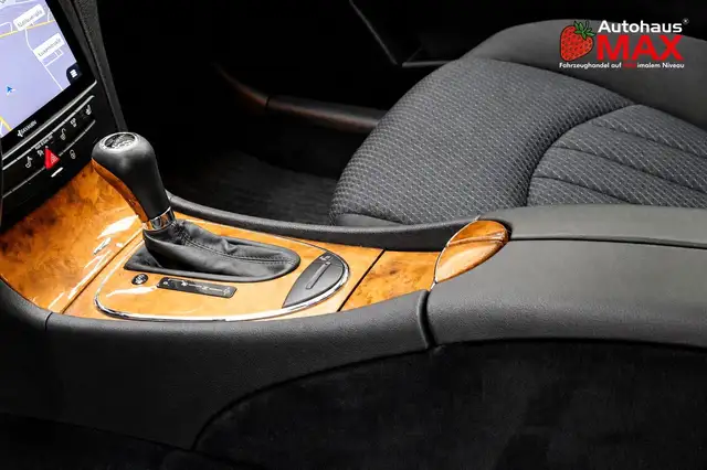Mercedes-Benz E view 13