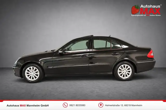 Mercedes-Benz E view 2