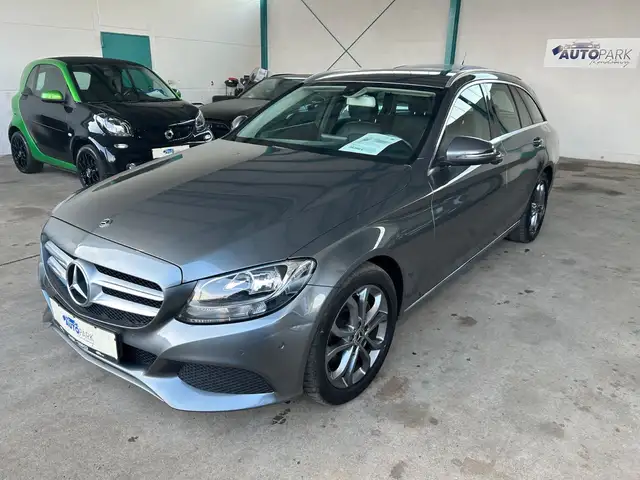 Mercedes-Benz C 200 T CGI Automatik*Navi*Schaltwippen*