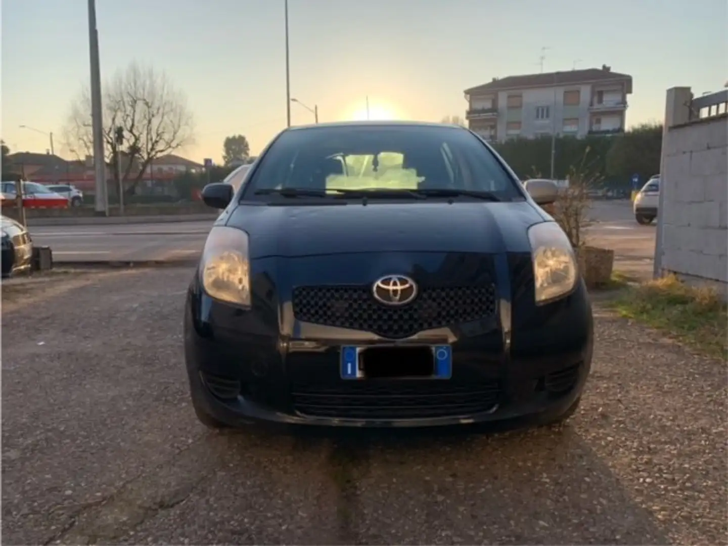 Toyota Yaris Yaris 1.0 PER COMMERCIANTI Negro - 1