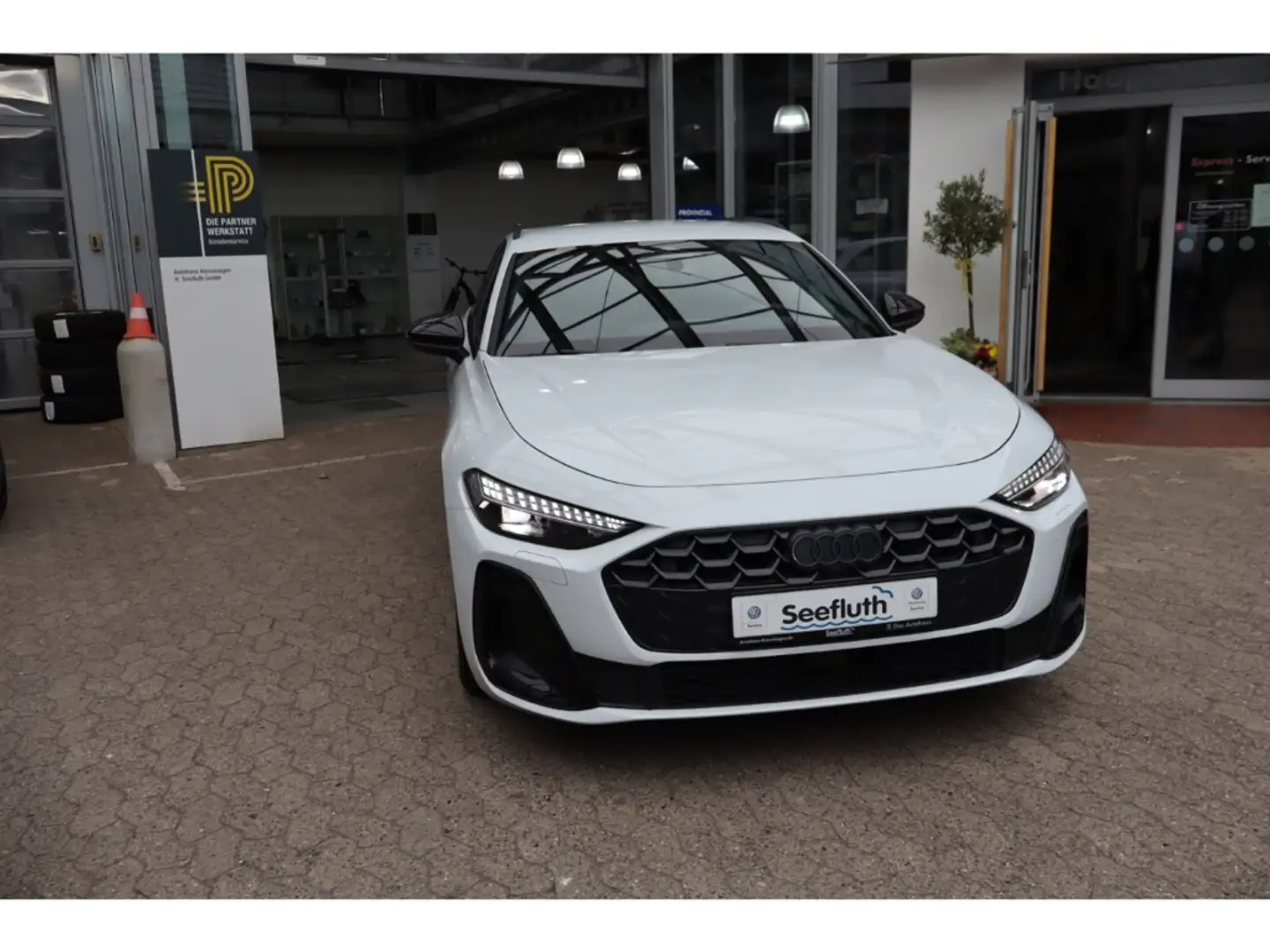 Audi A5 2.0 40TFSI Avant S-Line, LED Matrix,Navi,Kamera TF Weiß - 2