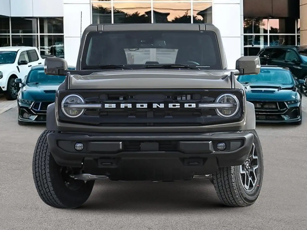 Ford Bronco снимка Ford Bronco