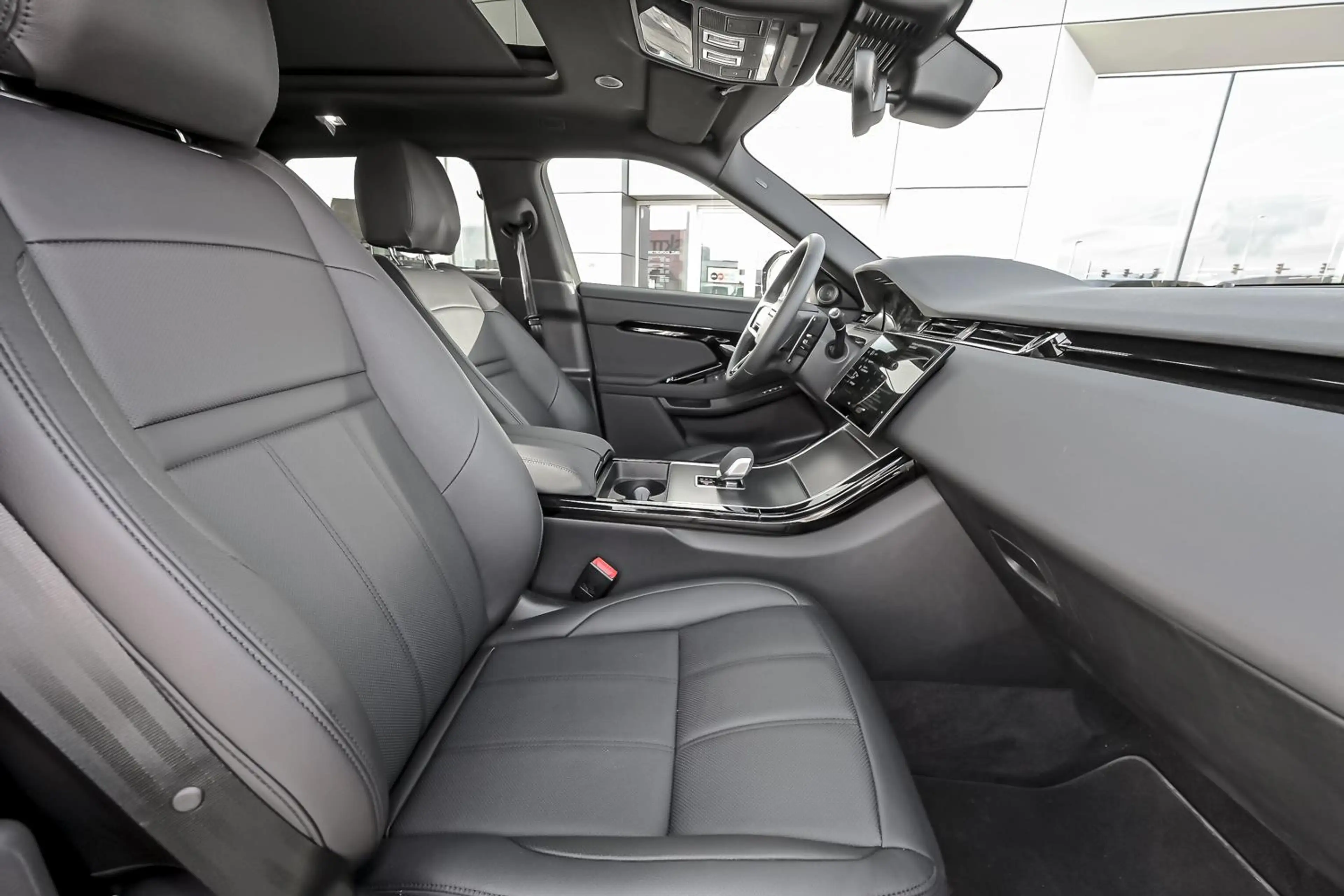 Land Rover Range Rover Evoque P270e S AWD Auto. 25MY — photo 4