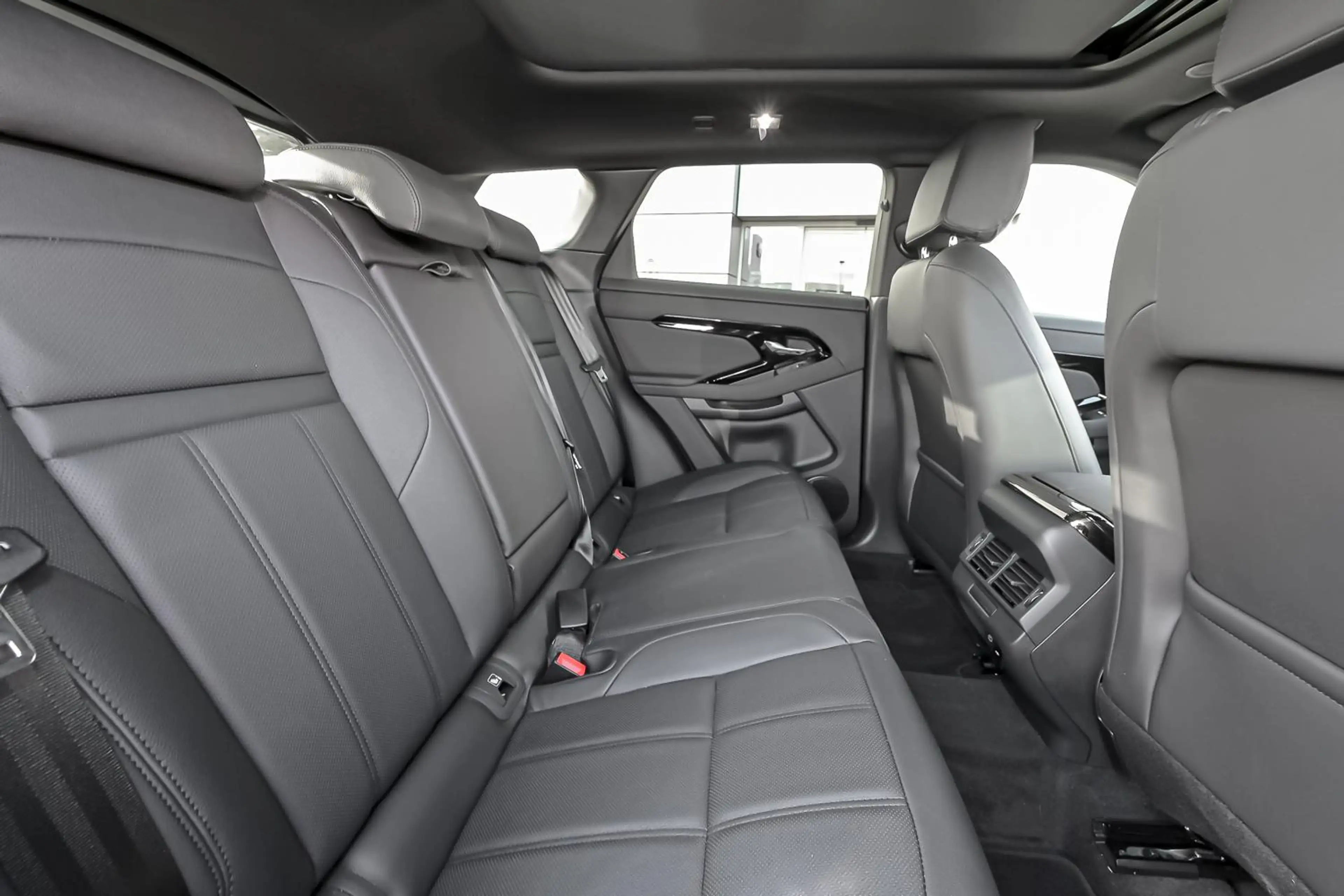 Land Rover Range Rover Evoque P270e S AWD Auto. 25MY — photo 5