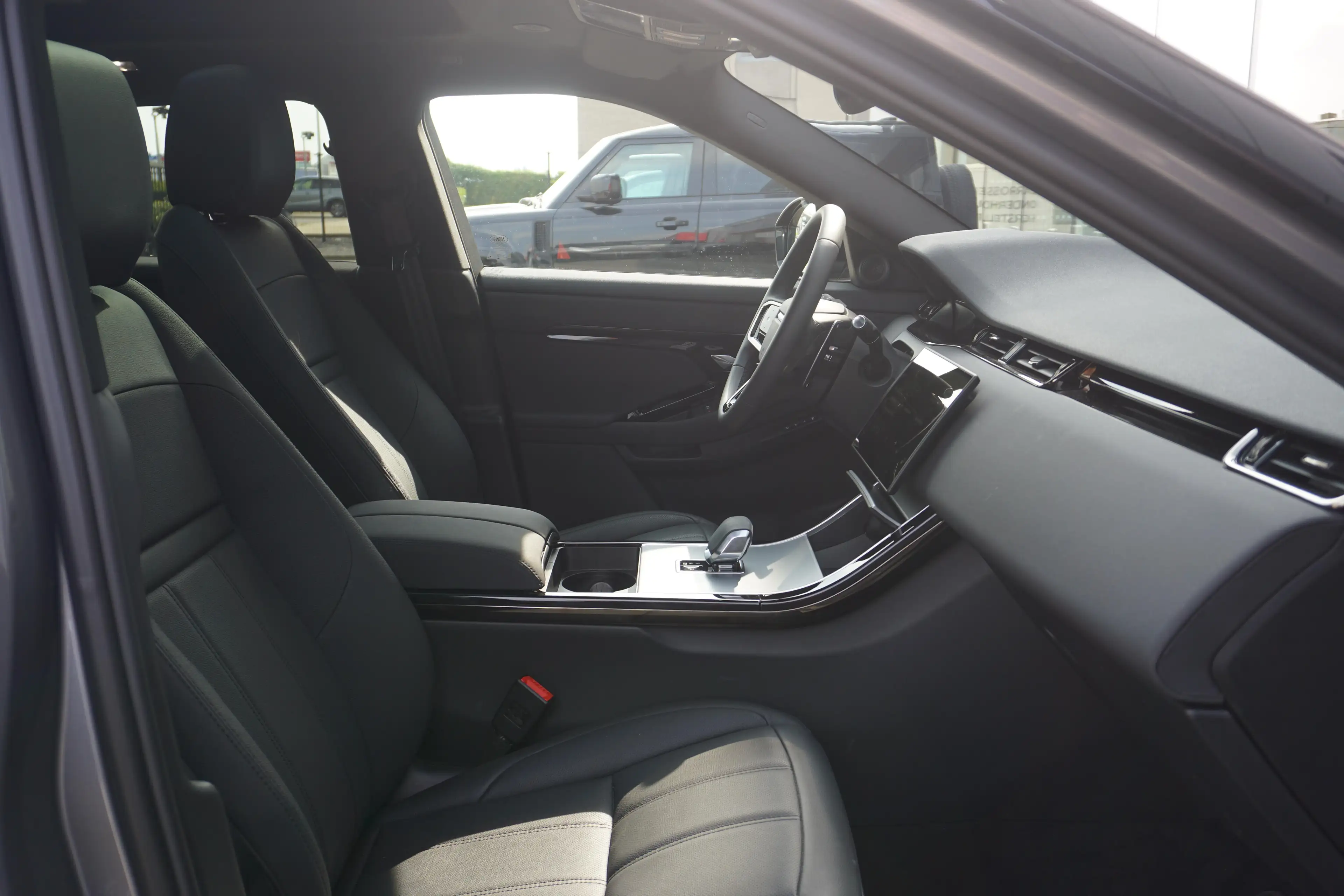 Land Rover Range Rover Evoque P270e S AWD Auto. 25MY — photo 6