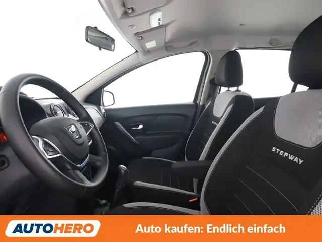 Dacia Sandero view 10