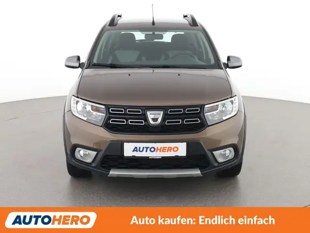 Dacia Sandero view 9