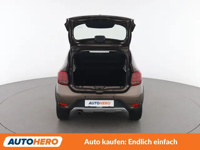 Dacia Sandero view 16