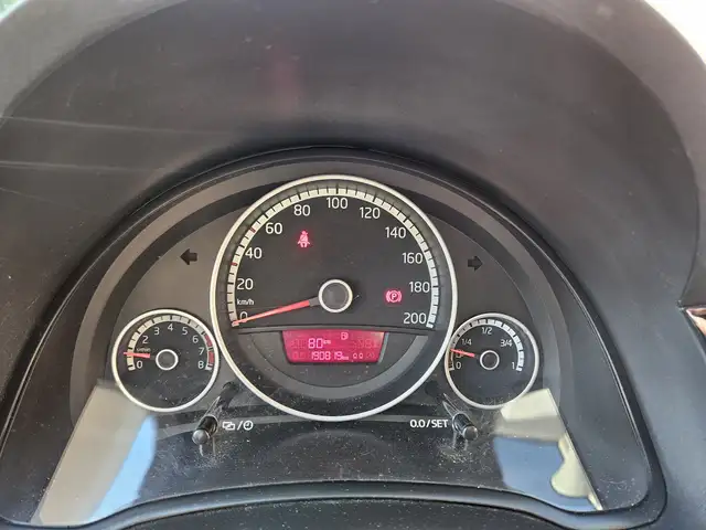 Volkswagen up! view 11