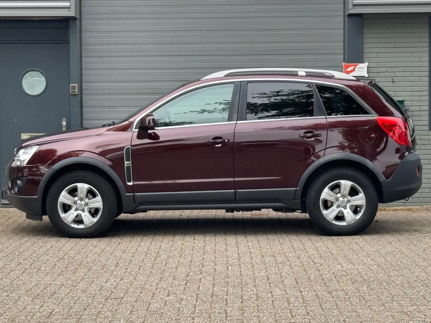 Opel Antara 2.2 CDTi Design Edition 2x4 Roşu - 2