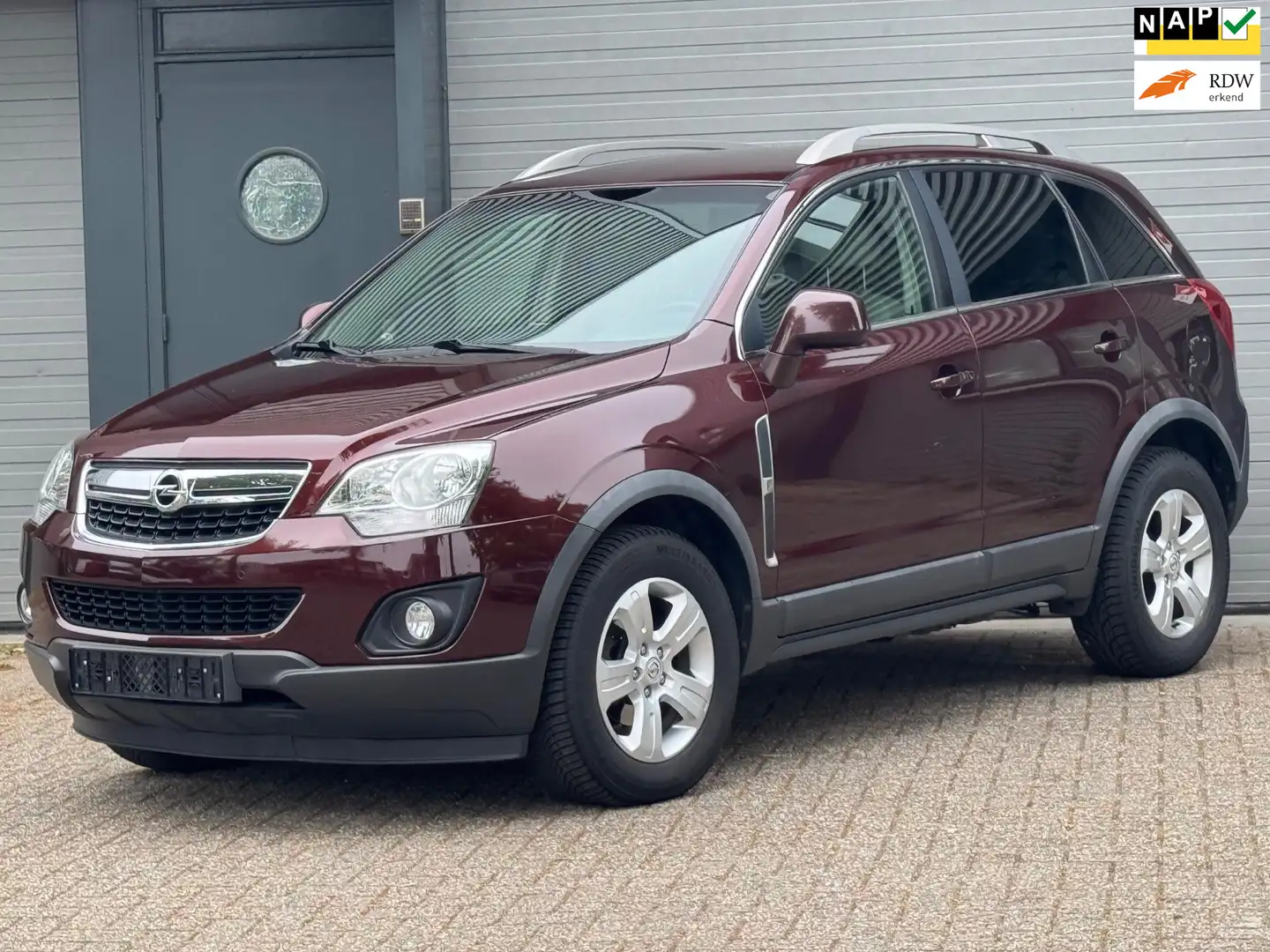 Opel Antara 2.2 CDTi Design Edition 2x4 Roşu - 1