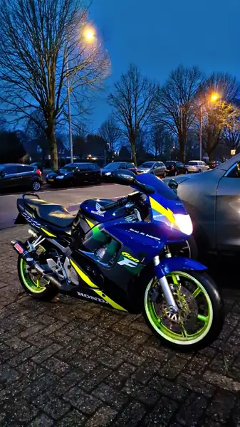 Honda CBR 600 - foto 2