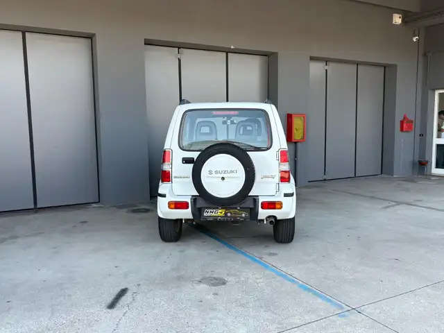 Suzuki Jimny view 4