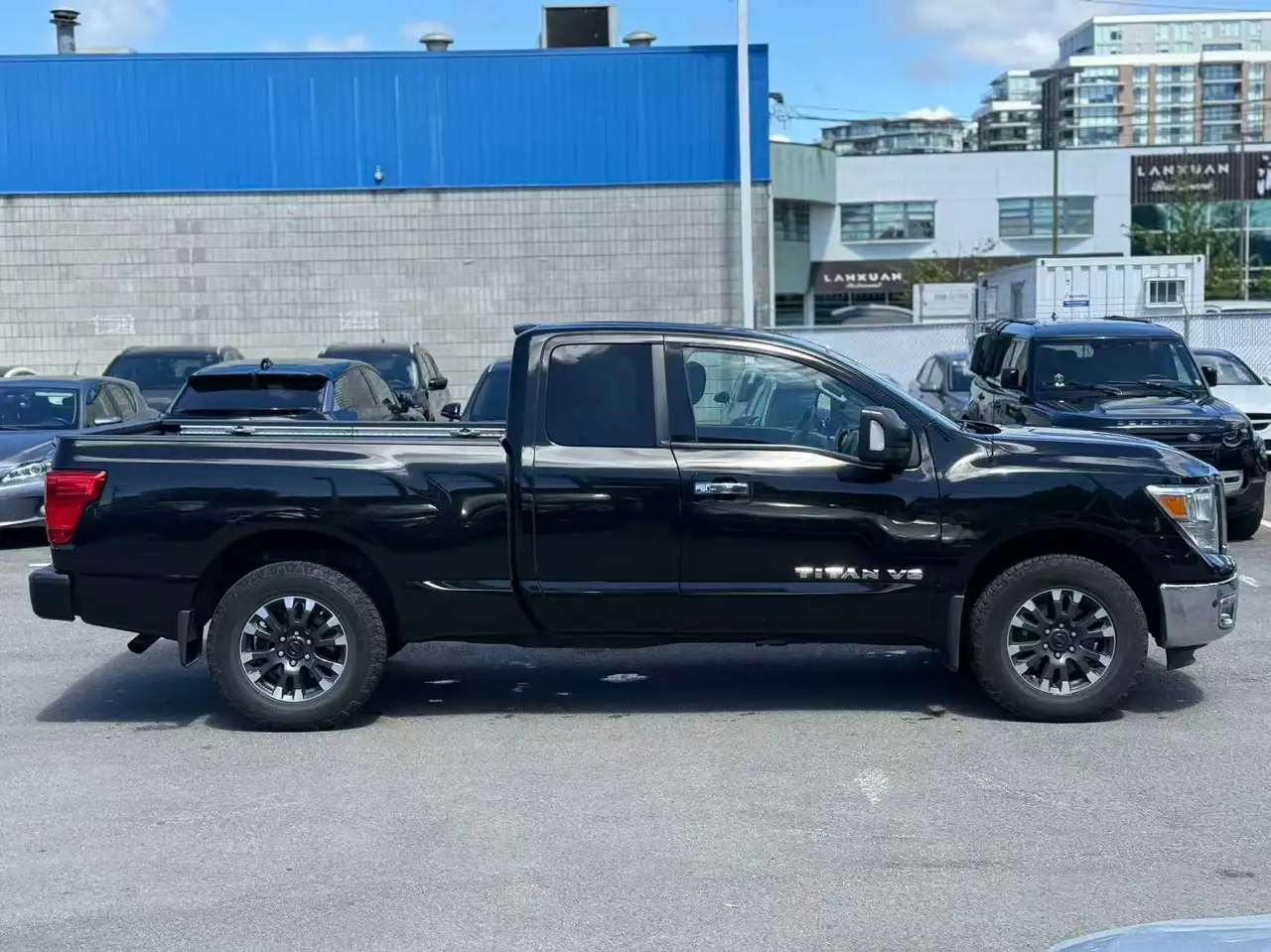 Nissan Titan снимка Nissan Titan