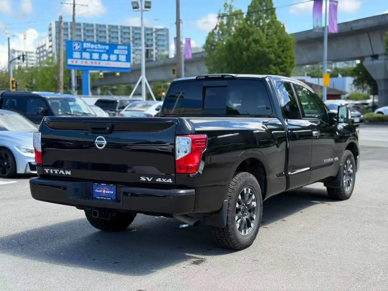 Nissan Titan снимка Nissan Titan