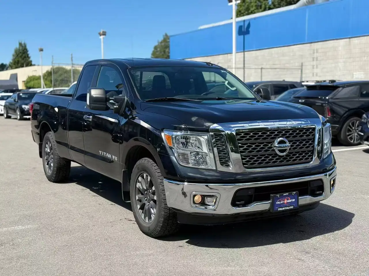 Nissan Titan снимка Nissan Titan
