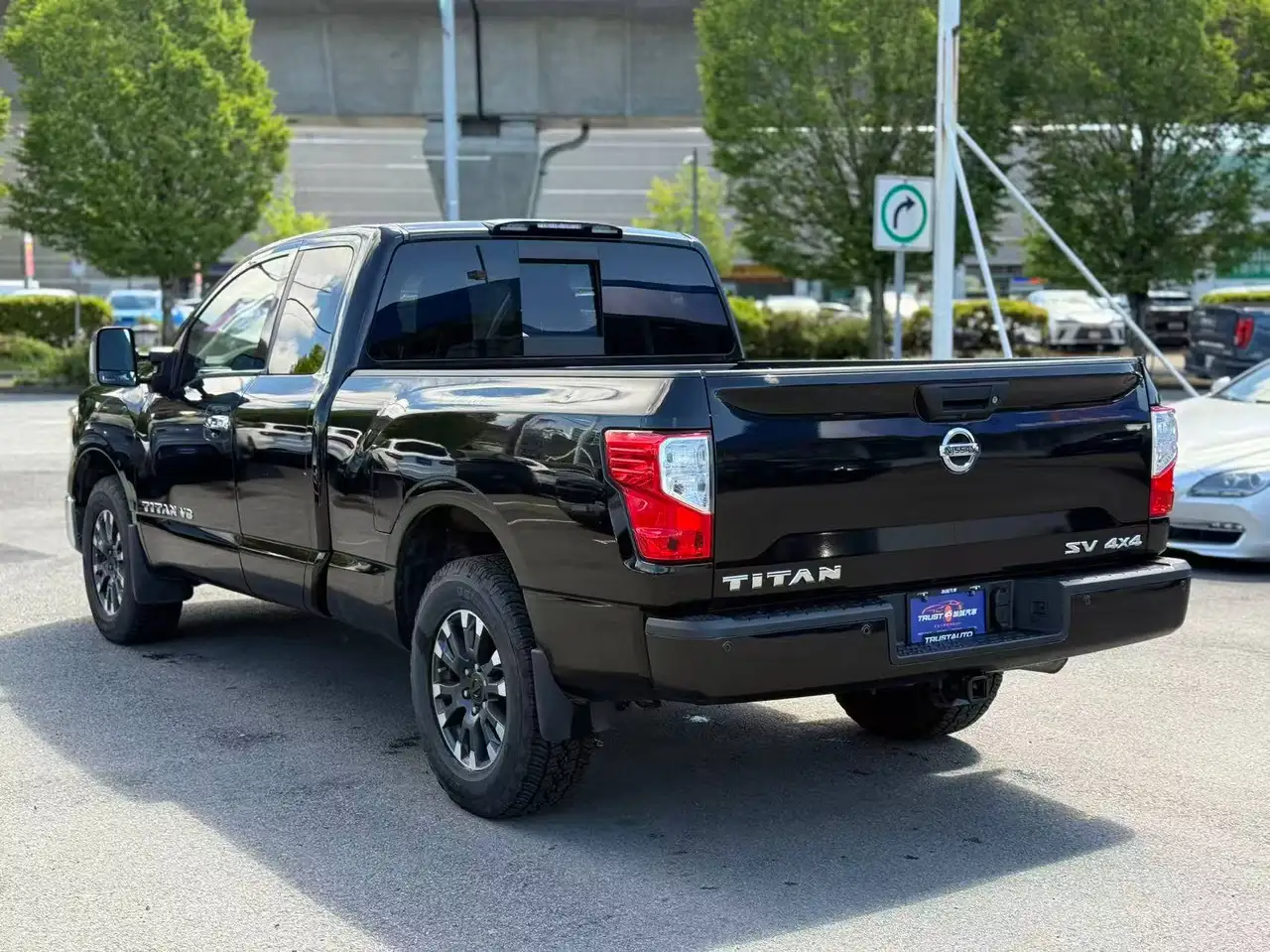 Nissan Titan снимка Nissan Titan