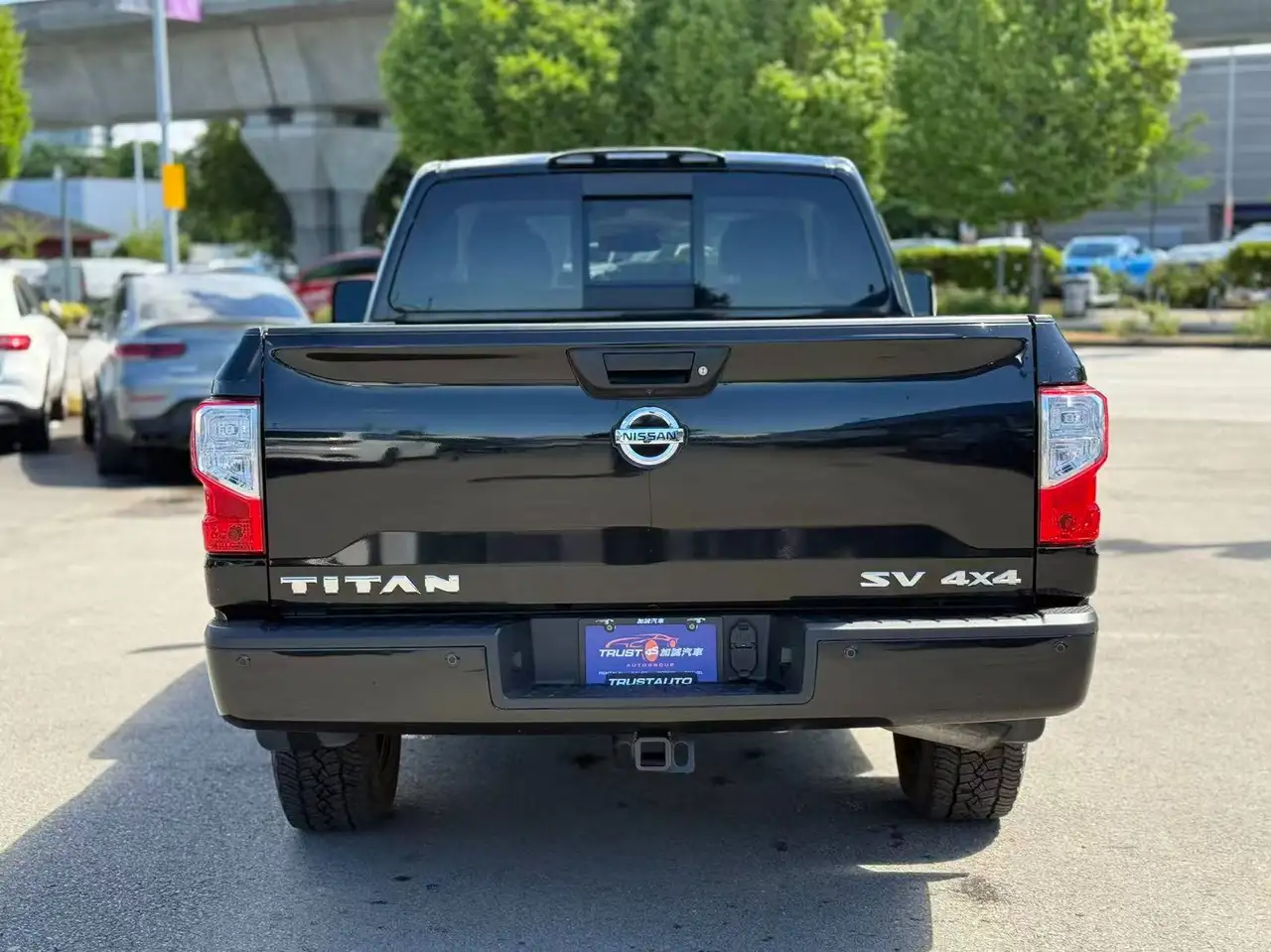 Nissan Titan снимка Nissan Titan