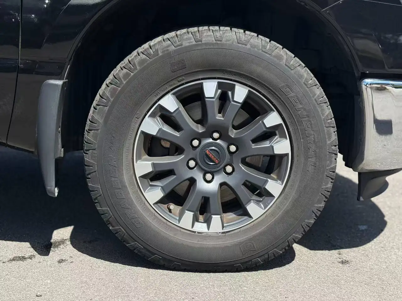 Nissan Titan снимка Nissan Titan