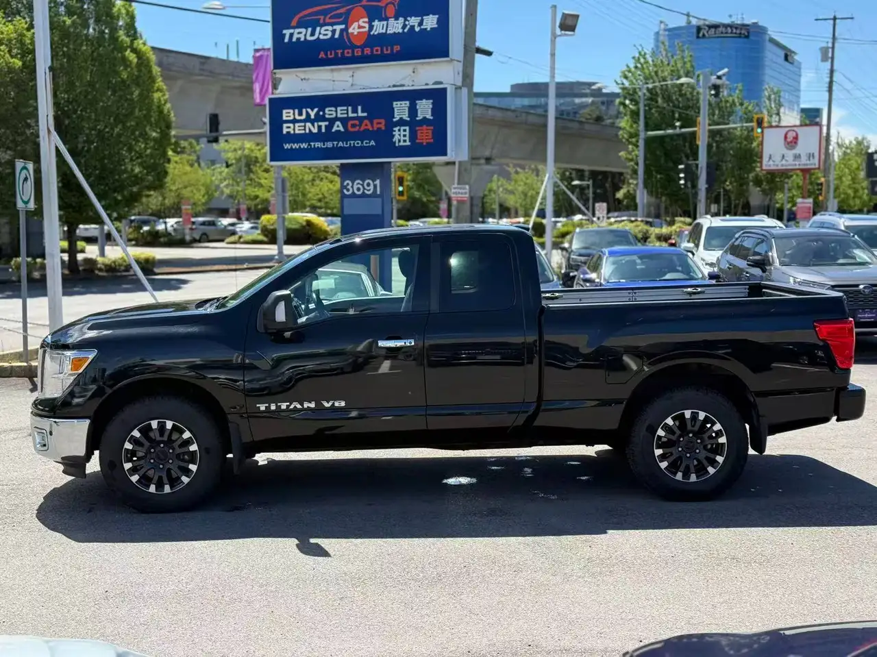 Nissan Titan снимка Nissan Titan