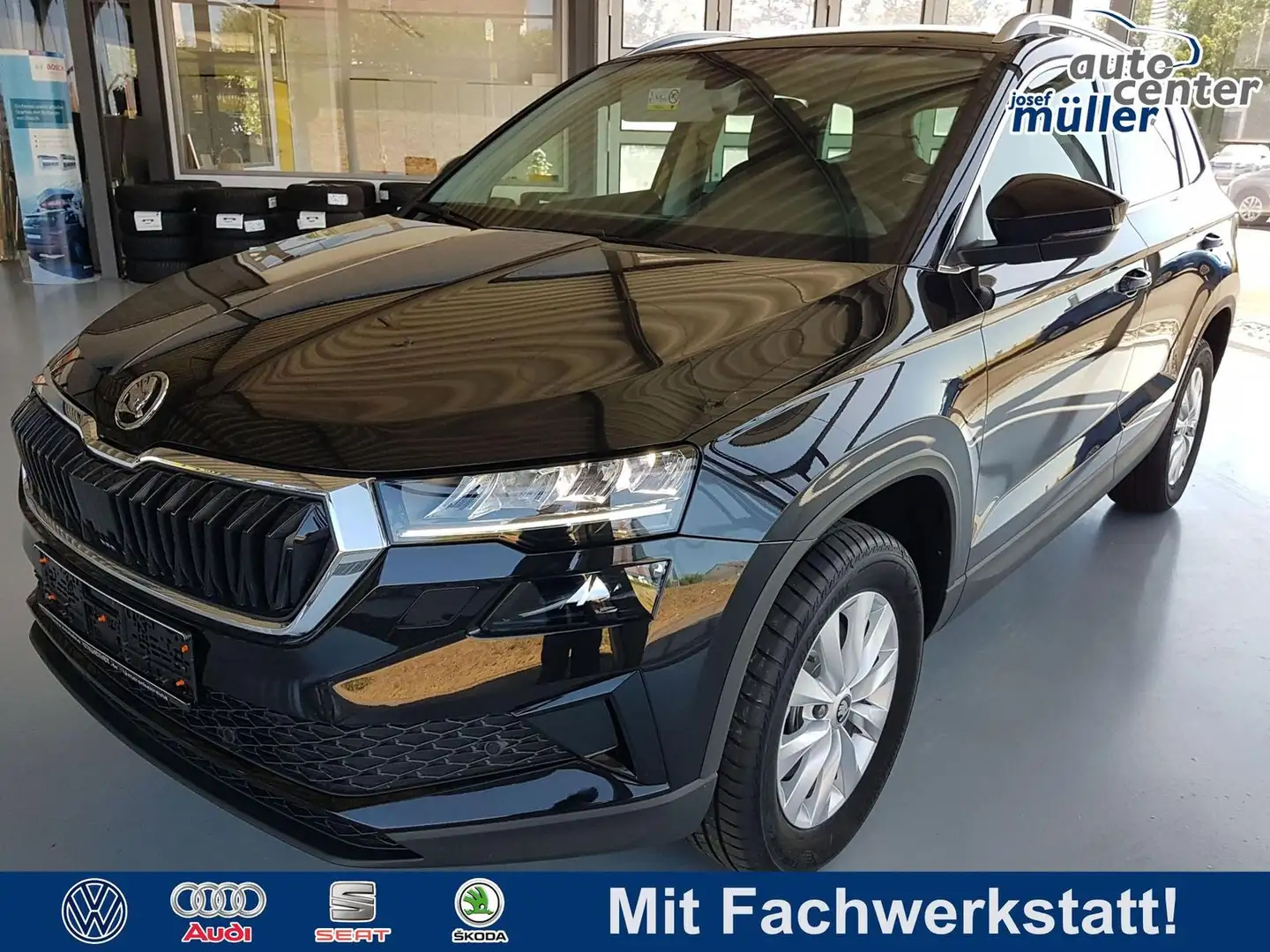 Skoda Karoq 5Jahre/100000km Garantie" DSG" AHK schw... Negro - 1