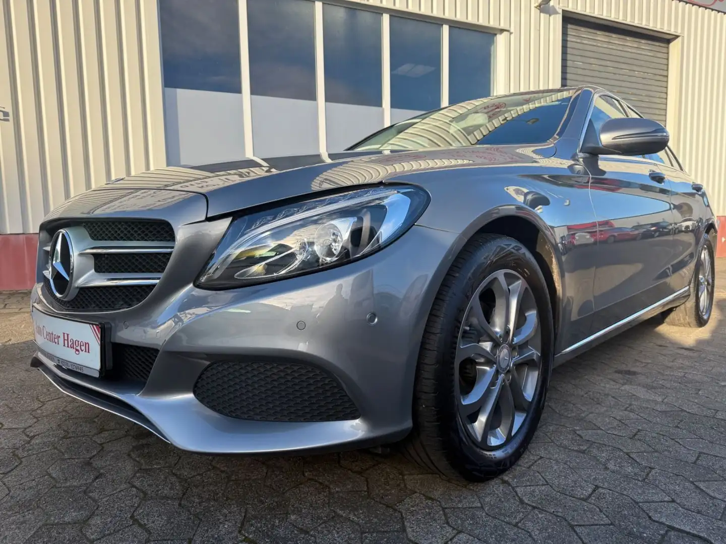 Mercedes-Benz C 200 d Lim.100kW 136PS NAVI/PDC/SHZ/1.Hand/85tkm Argent - 1