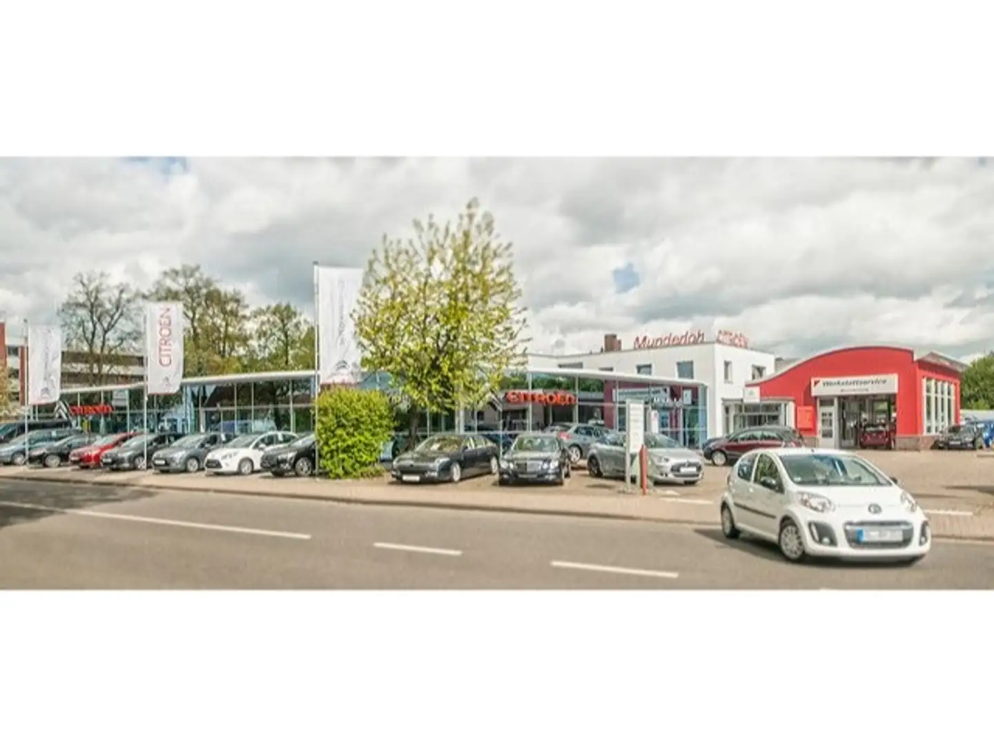 DS Automobiles DS 7 Crossback PureTech 130 CHIC AHK Xenon 2-Zonen-Klimaautom Spu Fekete - 1