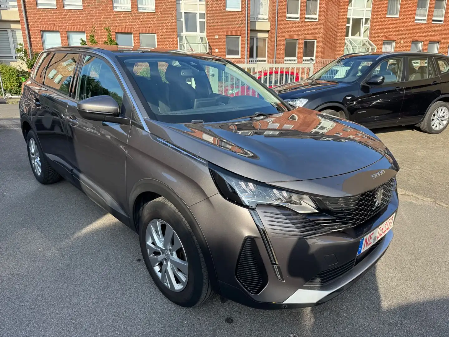 Peugeot 5008 Active Pack-LED-360 Kamera-7 Sitze Grau - 2