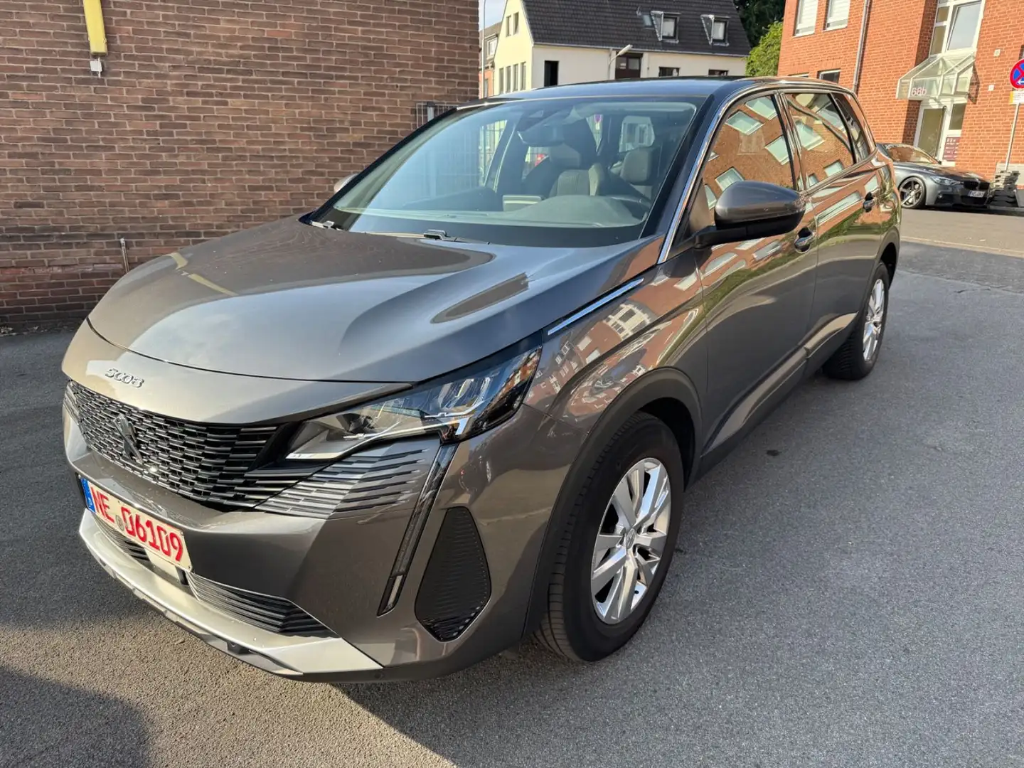 Peugeot 5008 Active Pack-LED-360 Kamera-7 Sitze Grau - 1