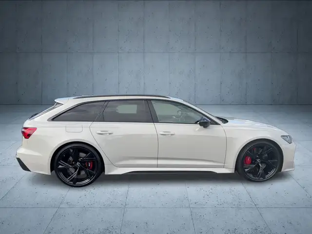 Audi RS6 view 6