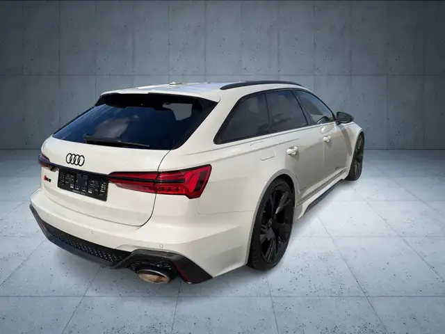 Audi RS6 view 14