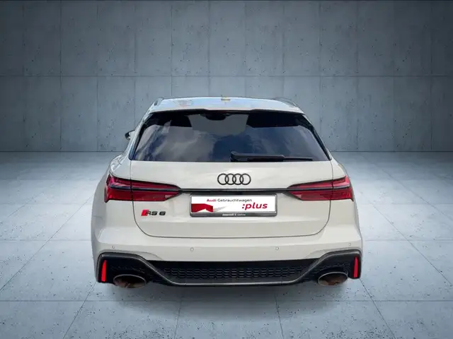 Audi RS6 view 4