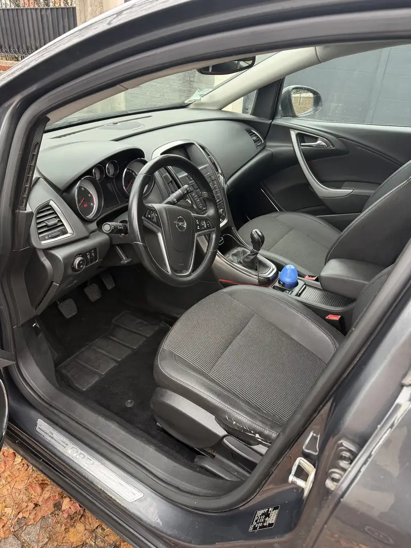 Opel Astra 1.7 CDTI 125 ch FAP Cosmo Gris - 2
