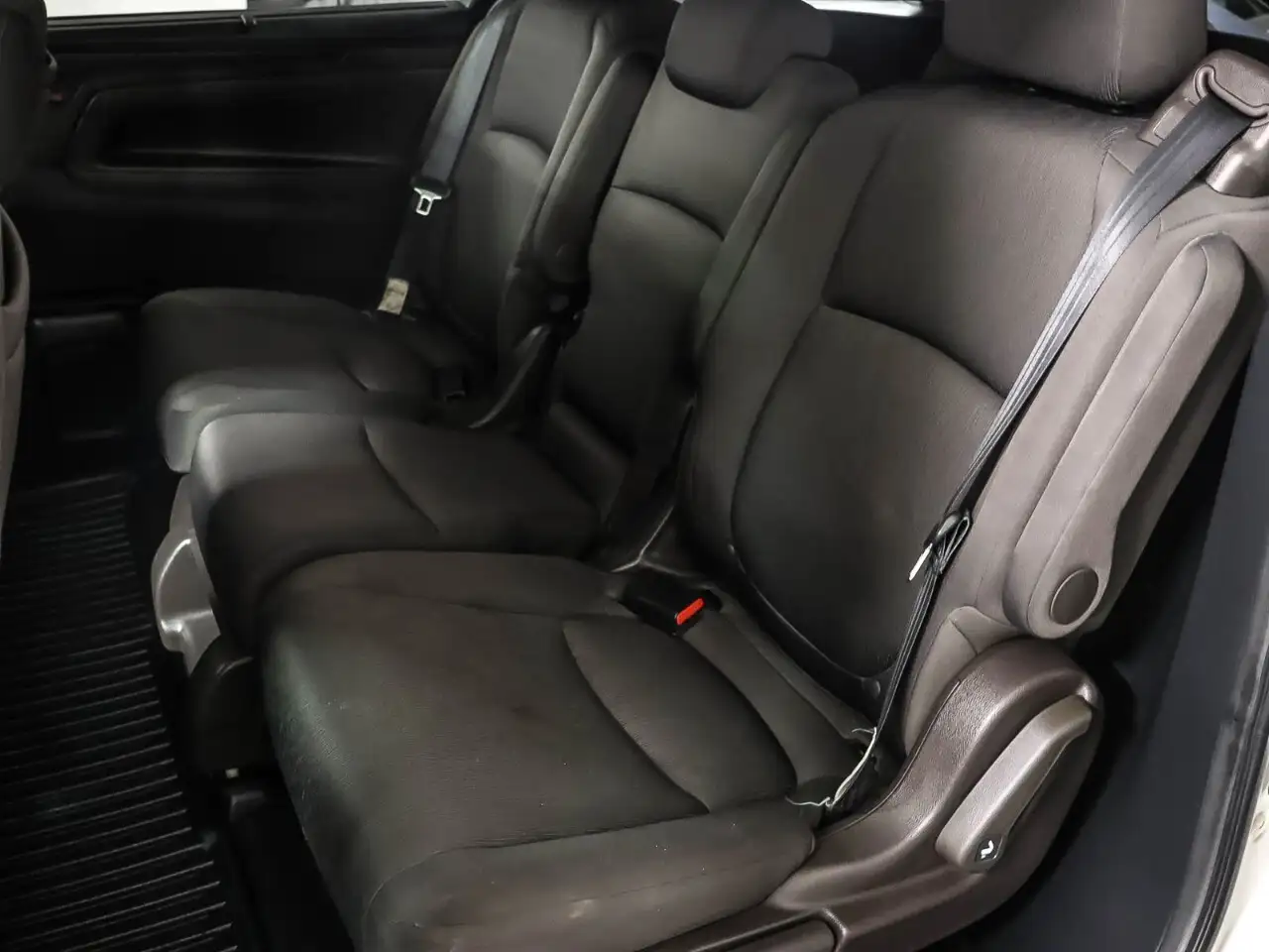 Honda Odyssey снимка Honda Odyssey