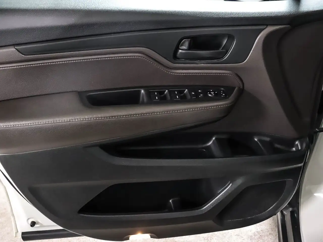 Honda Odyssey снимка Honda Odyssey