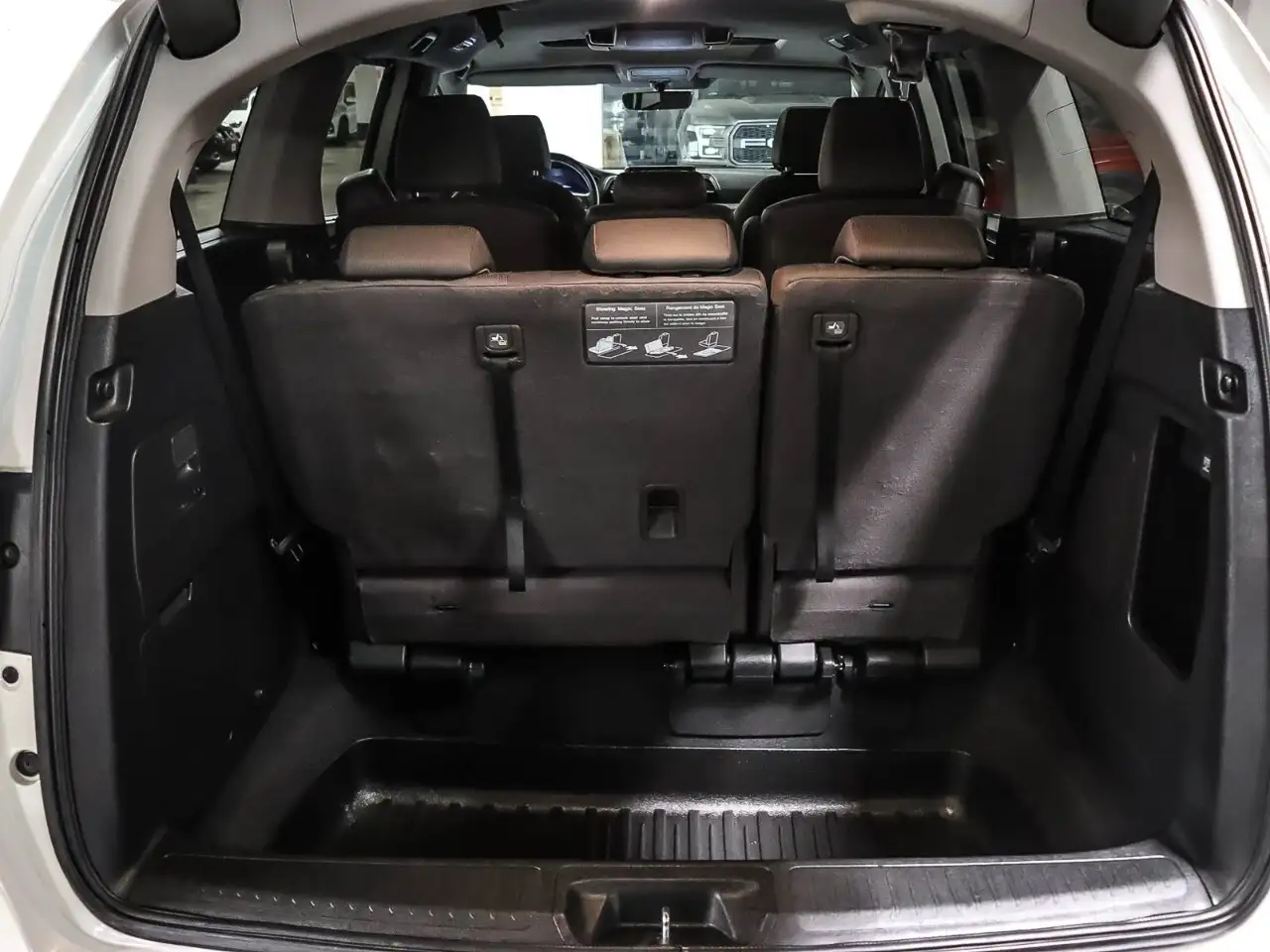 Honda Odyssey снимка Honda Odyssey