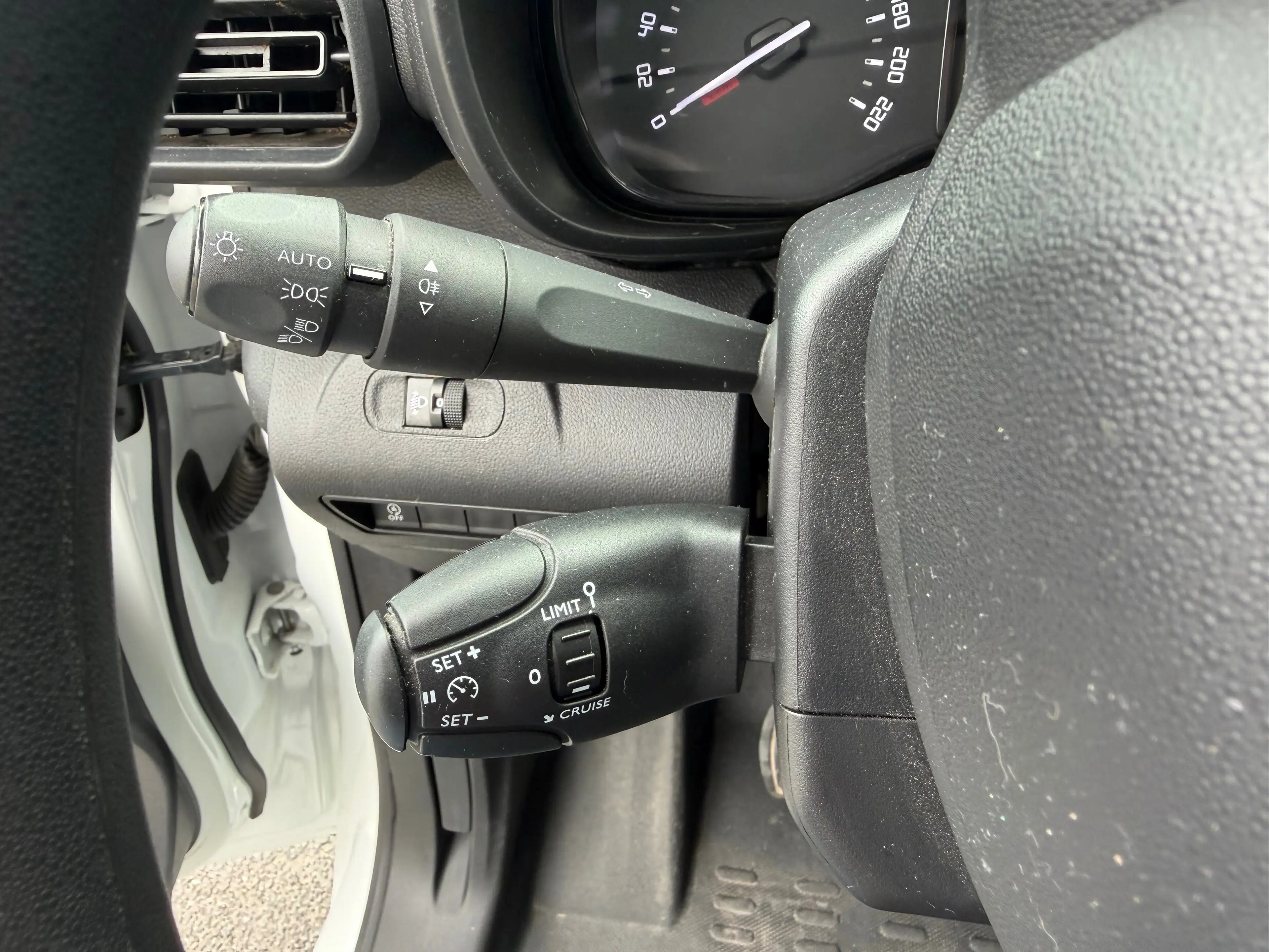 Toyota Proace City 1.6 D-4D Utilitaire 3 places*80.000 Kilométres!!!Garantie 1an* — photo 9