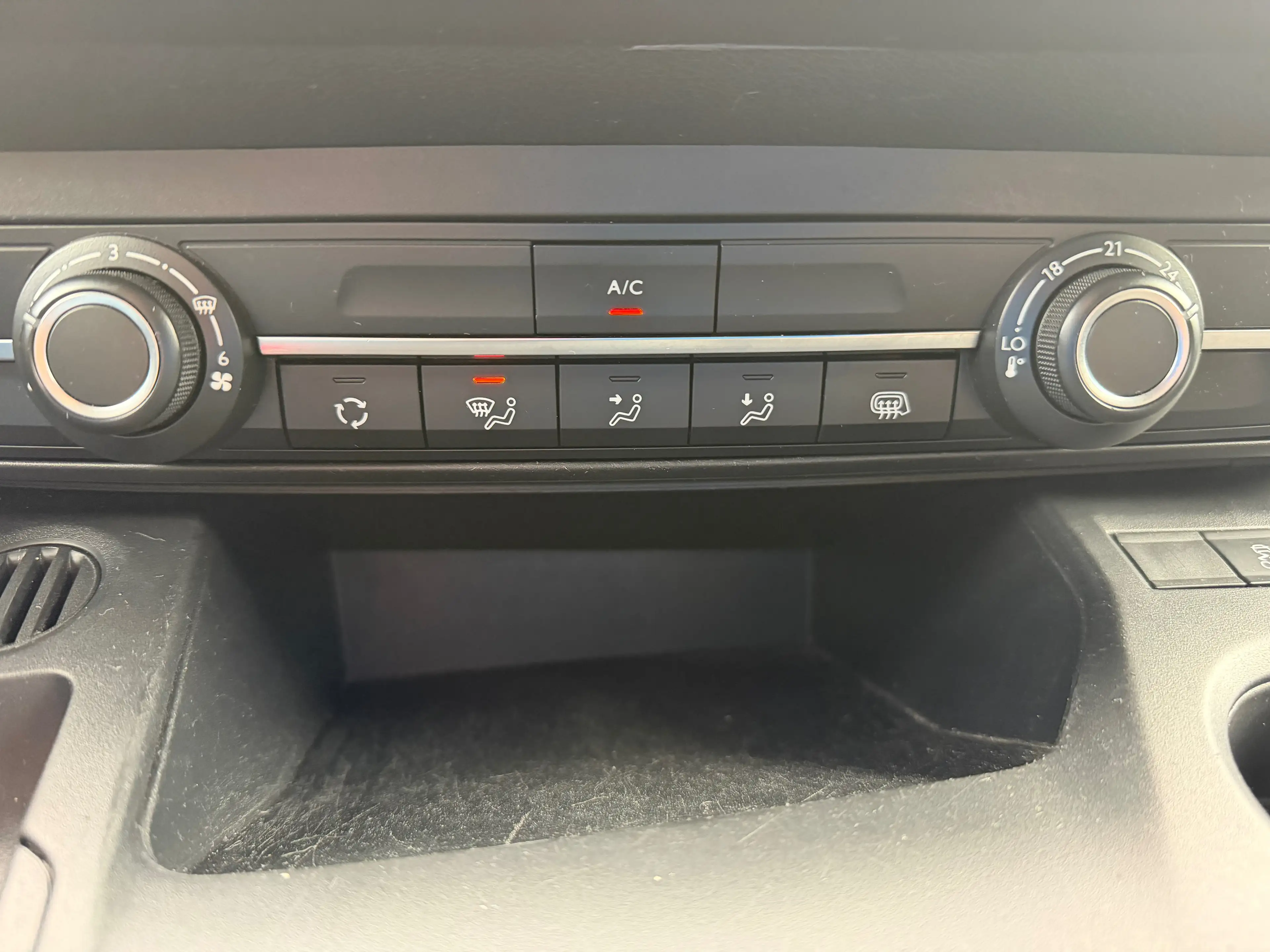 Toyota Proace City 1.6 D-4D Utilitaire 3 places*80.000 Kilométres!!!Garantie 1an* — photo 6